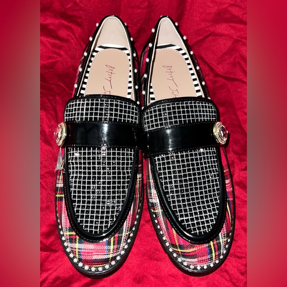 Betsey Johnson Mariam Christmas Holiday Plaid Slip On Loafers -Red SZ 8.5 EXC!